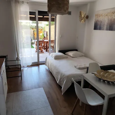 Les Jardins De La - Calme - Terrasse - Parking - 200m De La Les Lecques